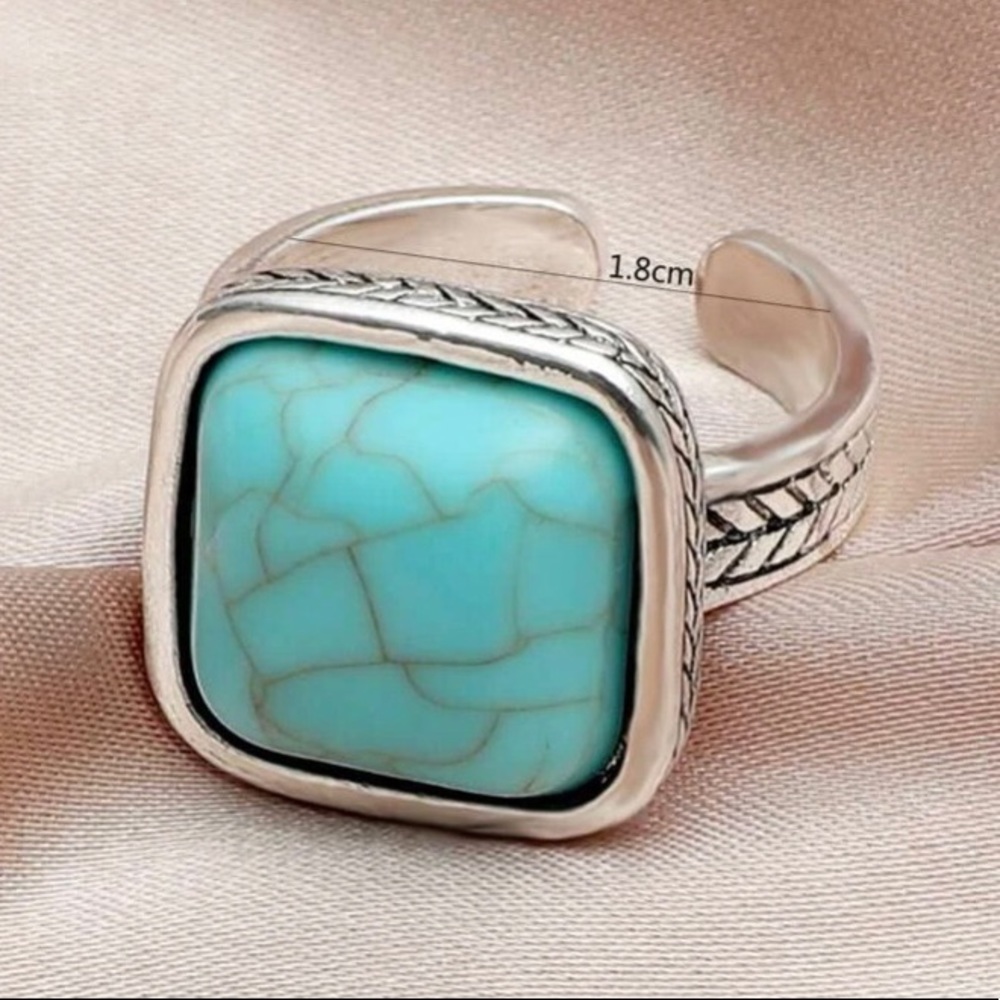 LAST ONE: Women’s turquoise cute square ring - Picture 3 of 3